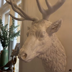 Windsor, White Stag Head