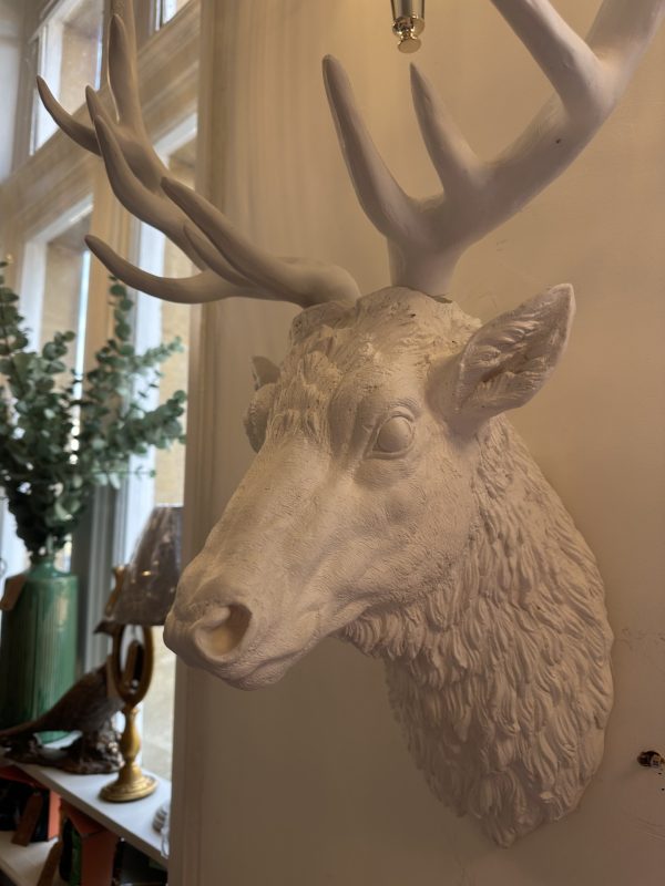 Windsor, White Stag Head