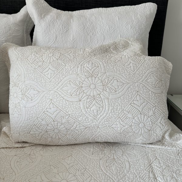 Jasmine Cream Bedspread - Image 3